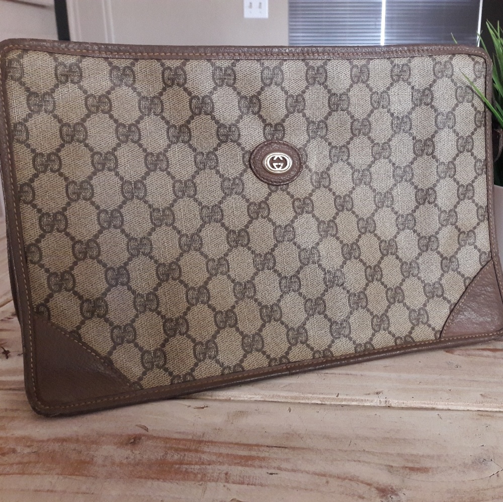 Vintage gucci clutch